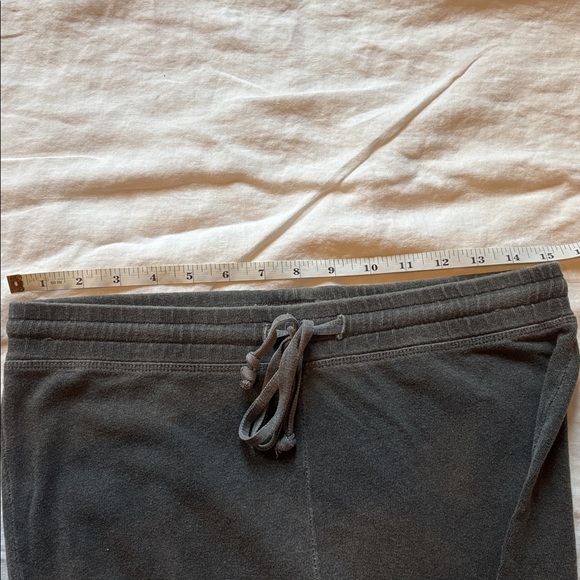 Wilt Twist Shrunken Sweatpants in Washed Black - Picture 4 of 7